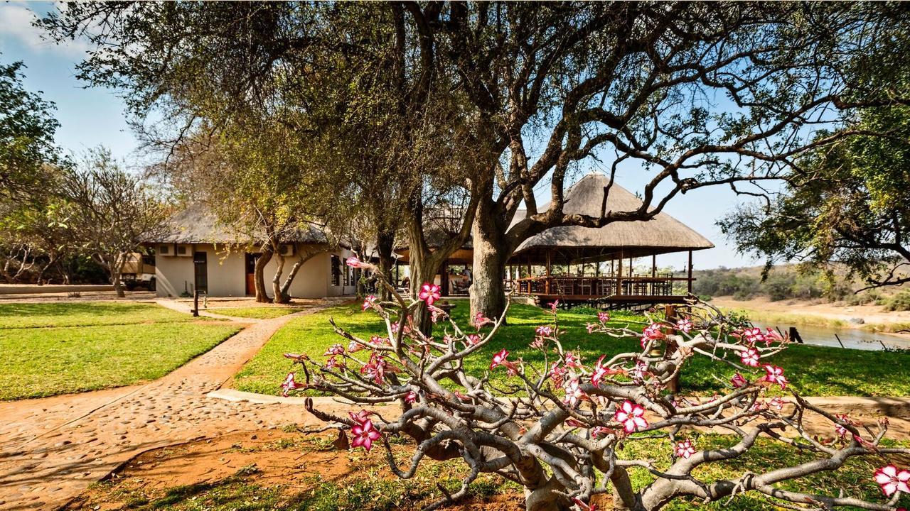 Nyati Safari Lodge Hoedspruit Exterior photo